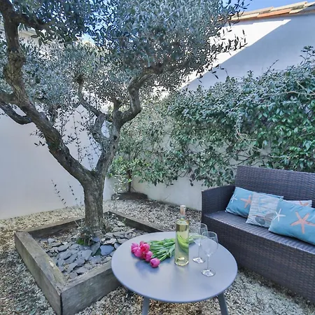 别墅 Hollyhocks 里维多瓦海滩